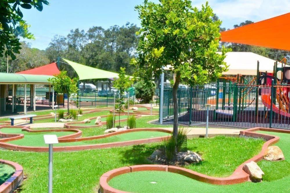 Отель Holiday Haven Калберра-Бич Экстерьер фото